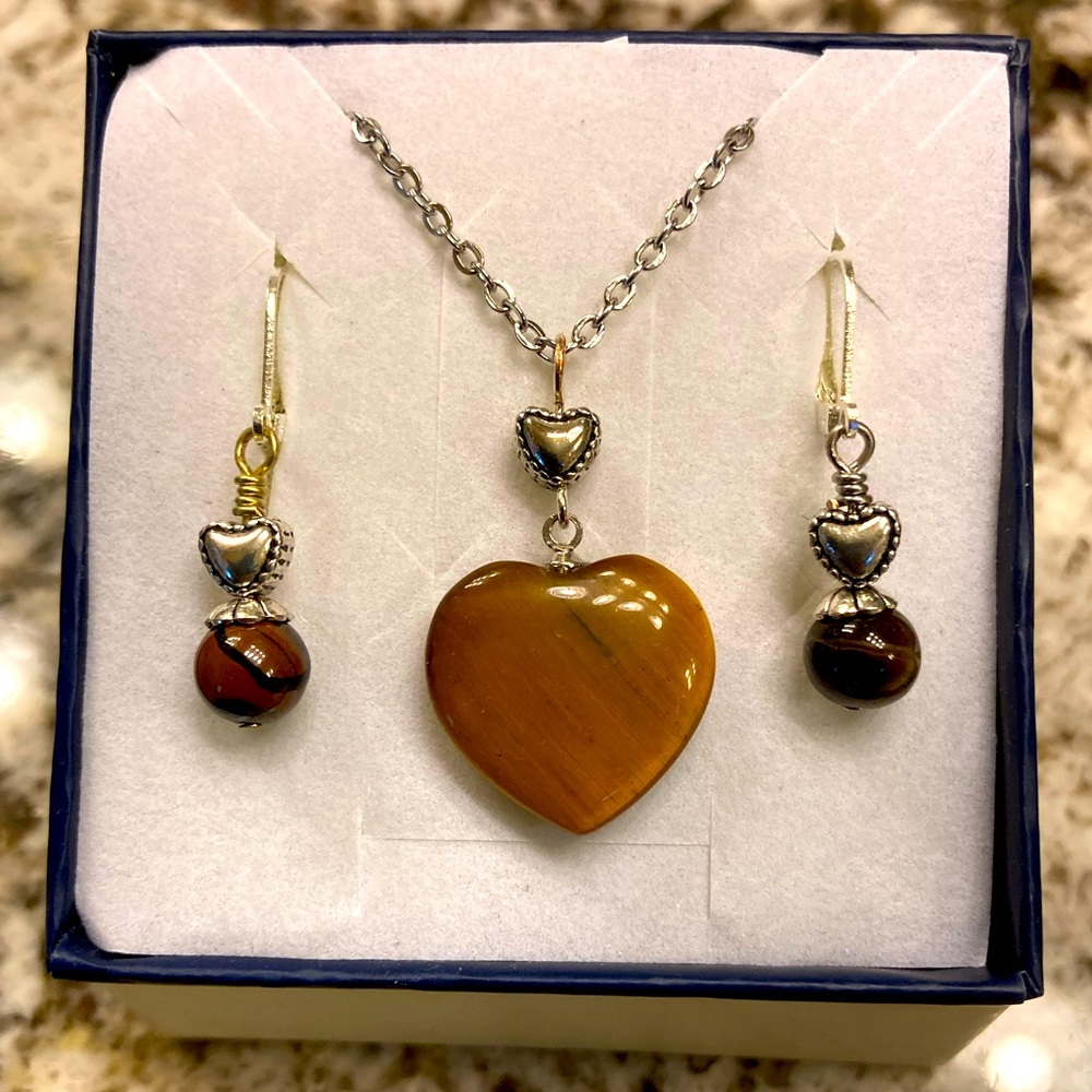 Tigers Eye Heart Pendant Necklace & Earrings
